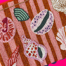 Afbeelding in Gallery-weergave laden, Clutch/etui - schelpen - tide - House of Disaster
