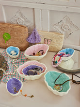 Afbeelding in Gallery-weergave laden, Schaaltjes schelpvorm - set van 2 - keramiek - lila/roze - RICE