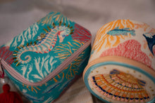 Afbeelding in Gallery-weergave laden, Sierraad doosje met schelp - House of Disaster