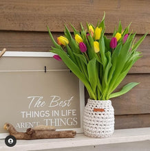 Afbeelding in Gallery-weergave laden, Upcycled potten - handmade van gerecycled katoen & glas - M