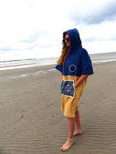 Afbeelding in Gallery-weergave laden, Surfponcho - FLOW - Maat L/XL - Wave Hawaii