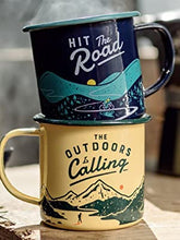 Afbeelding in Gallery-weergave laden, Emaille mok - Outdoor is calling - Gentleman’s hardware