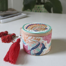 Afbeelding in Gallery-weergave laden, Sierraad doosje met schelp - House of Disaster