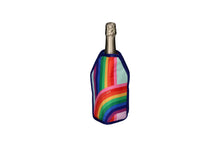 Afbeelding in Gallery-weergave laden, Koelsleeve voor wijnfles - regenboog pride - Gift Company
